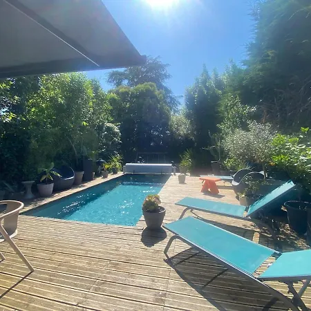 Maison Pierre Avec Piscine Chauffée Burdeos