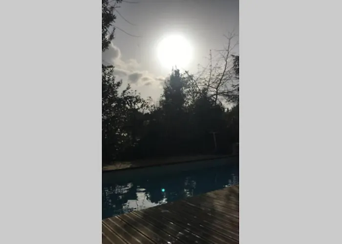 Maison Pierre Avec Piscine Chauffée