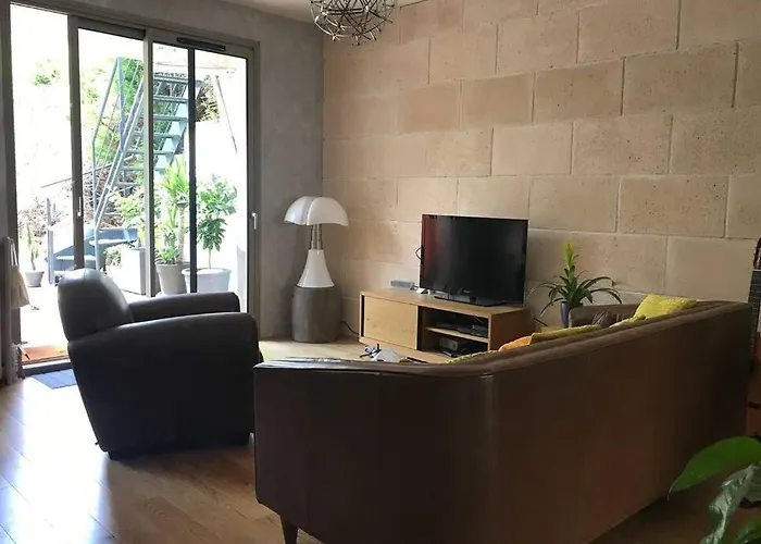 Maison Pierre Avec Piscine Chauffee וילה